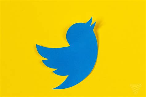 Twitter Tests Letting Users Follow Topics In The Same Way