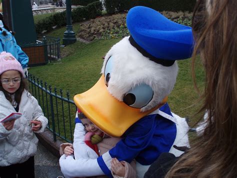 Donald Duck In Hugging Moments Menelaos Flickr