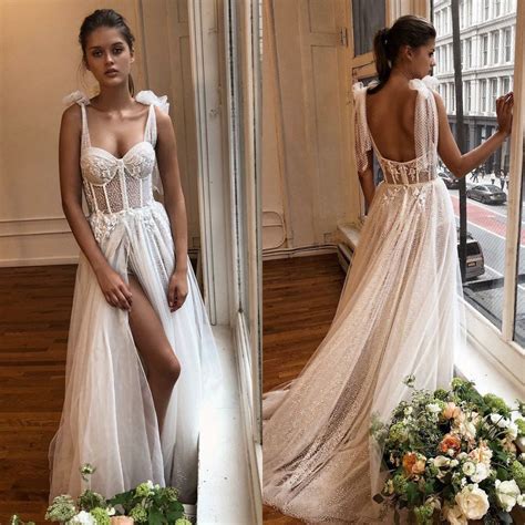 Muse By Berta 2019 Wedding Dress Illusion Lace Applique Exposed Boning Sexy Beach Wedding Dress