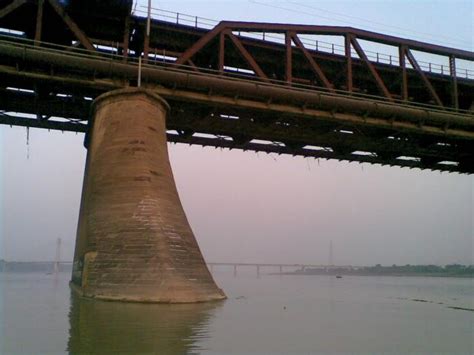 Old150 Year Old Yamuna Bridge Allahabad