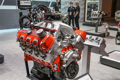 Chevys Most Expensive Most Powerful Crate Engine Gets A Gearbox To