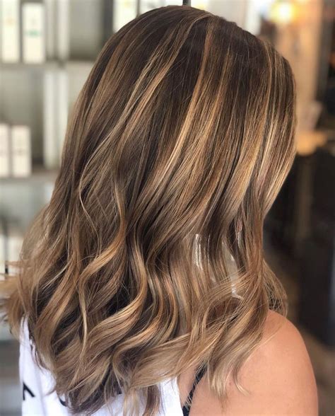 Stunning Examples Of Caramel Balayage Highlights For Brunette Hair With Highlights