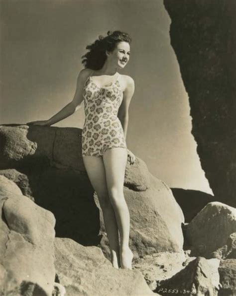 Susan Hayward Swimsuit Siren Classic Movies Photo 7934802 Fanpop