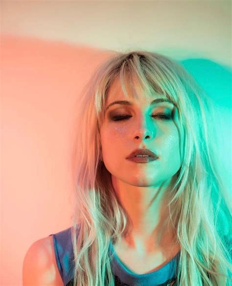 Beautiful New Photo Of H Wowie Look At This Stunning Lady Via Lindseybyrnes Paramore