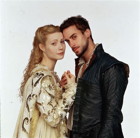 gwyneth paltrow y joseph fiennes en “shakespeare in love” 1998 shakespeare in love joseph