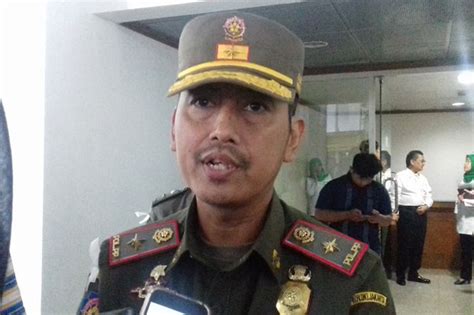Ranti kinanti, yang baru saja pulang dari perjalanan persemediannya, mendapati padepokan wanasukma, tempatnya menimba ilmu kanuragan selama ini, tengah terbakar dan seluruh penghuni di dalamnya telah berubah menjadi. Tutup Sementara Old City, Satpol PP: Itu sebagai Antisipasi