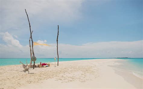 Sandbank Camping And Picnic In The Maldives Fushifaru Maldives Resort