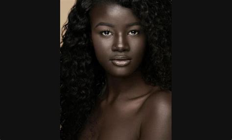 Diosa Negra La Modelo Senegalesa Que Revoluciona Instagram Eldocetv