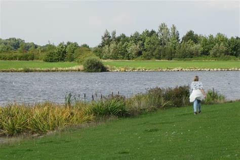 Lakeside Walk Anglers Country Park © Neil Theasby Cc By Sa20