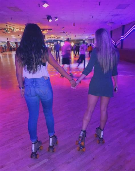Pin By Bailey On Roller Skating Friend Photoshoot Best Friend Photoshoot Cute Friend Pictures