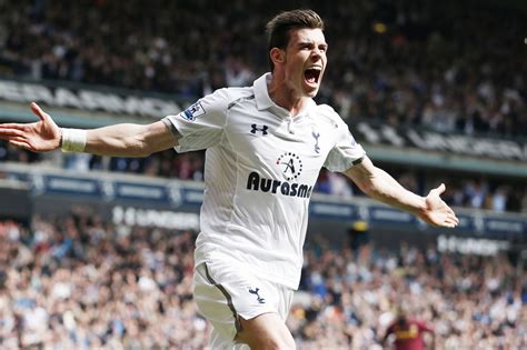 Bale was written off as flop by some pundits just a few months into his fairytale return to tottenham, with some even questioning the welshman's attitude. Tottenham Hotspur HD Wallpaper (74+ images)