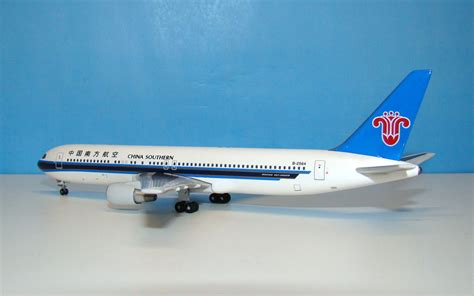 China southern airlines (cz) was founded in 1988 and is now one of major airlines in the world dedicated to providing the most reliable air travel. China Southern in the 90s Pt2: Widebodies - YESTERDAY'S ...