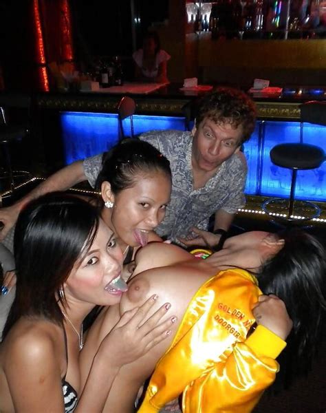 Sexy Thai Bar Girls At Nude Vista