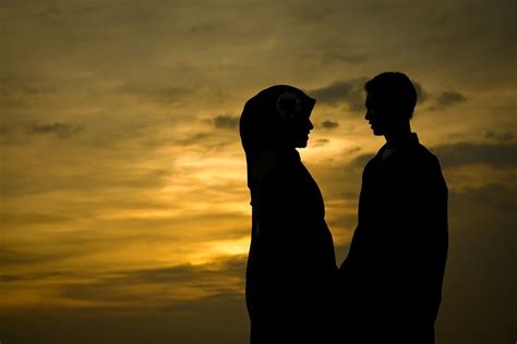 Awas meleleh ini 7 makna mendalam dari ciuman di kening merdeka com. Berapa Kali Hubungan Suami Istri Menurut Islam ? - Situs Portal Media Berita Islam Online ...
