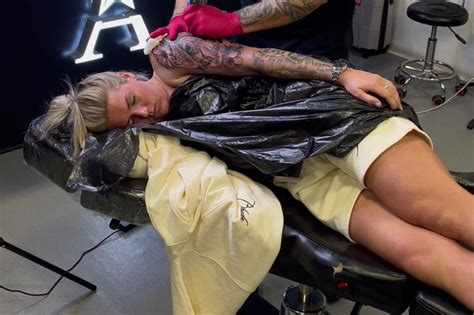 Chelsea Star Sleeps Through Five Hour Tattoo Leaving Artist Talking To