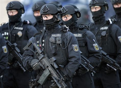 German Police Raid Homes Linked To Extremist Far Right Group Daily Sabah