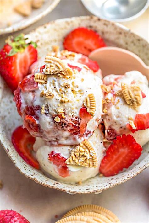 So, you might have doubt if it is safe for cats to eat. Strawberry Shortcake Ice Cream Recipe - Best Recipe Picks