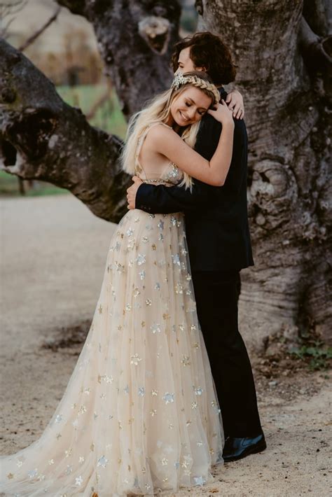 Now romeo is beloved and loves again, alike betwitched by the charm of looks, but to his foe. Romeo and Juliet Wedding Ideas | POPSUGAR Love & Sex Photo 34