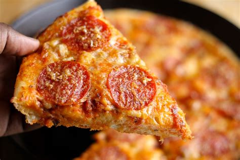Cast Iron Skillet Pizza Recipe The Hungry Hutch