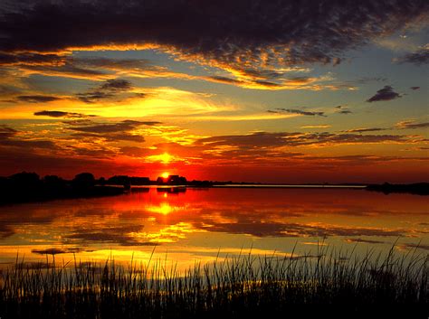 25 Stunning Sunset And Sunrise Photos ~ Weird And Wonderful News Library