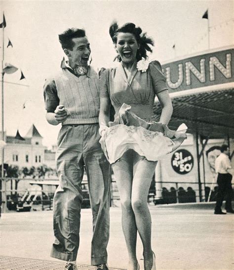 That S What Women Worn In The S These Vintage Snapshots Show