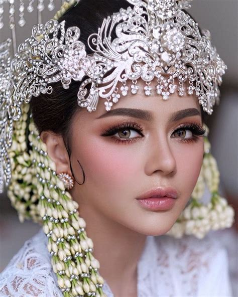 Inspirasi Wedding Makeup Ala Pengantin Sunda Yang Memesona