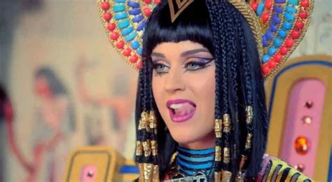 Katy Perry Se Desnuda Y Baila Pole Dance Como Cleopatra En Su Nuevo