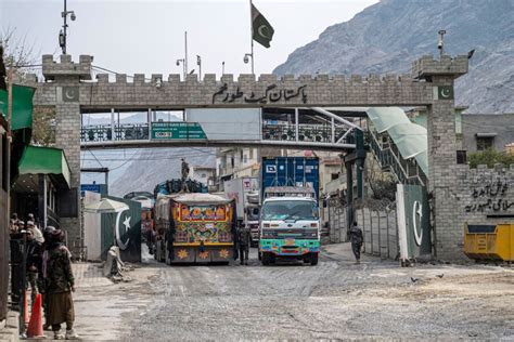 امیدواری اتاق مشترک تجارت افغانستان و پاکستان برای بازگشایی گذرگاه‌های