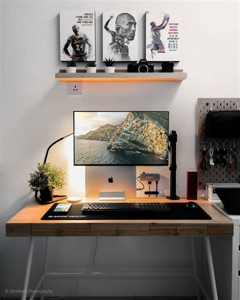 Modern Macbook Desk Setup Home Office Setup Workspace Inspiration