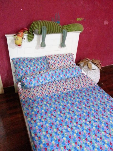 Cara membuat sarung bantal yang unik ini bisa kamu lakukan dengan mudah dan sederhana. HomeSewingDesign: sarung bantal dan bantal peluk