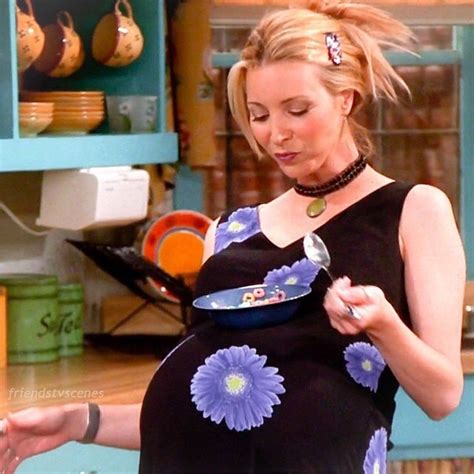 Mike hannigan (paul rudd), phoebe buffay (lisa kudrow) ~ friends episode stills ~ season 9, episode 4: In which episode of 'Friends' was Lisa Kudrow not pregnant ...