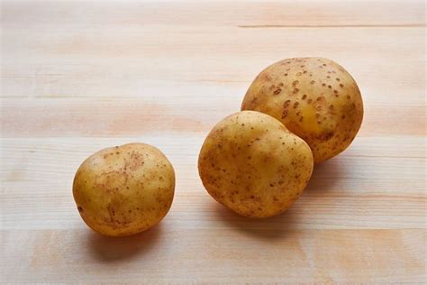 Maybe you would like to learn more about one of these? Buy Yukon Gold Potatoes - 5 Pounds Online | Mercato