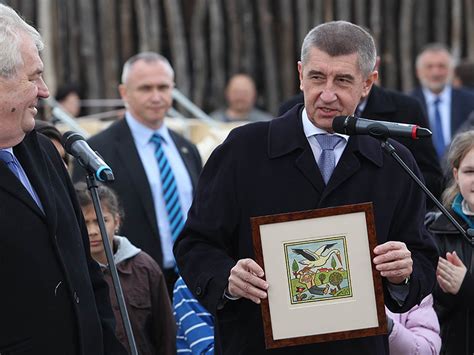 Babiš i zeman však mají stále větší důvěru než senát, kterému průzkum přisoudil důvěru 34 % a nejhůře dopadla poslanecká sněmovna, která si vysloužila jen z 29 % důvěru občanů české republiky. Babiš, Zeman a klokan | ParlamentniListy.cz - politika ze ...