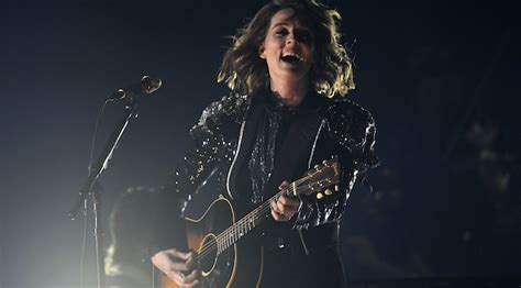 Watch Brandi Carlile Performs The Joke At The 2019 Grammys