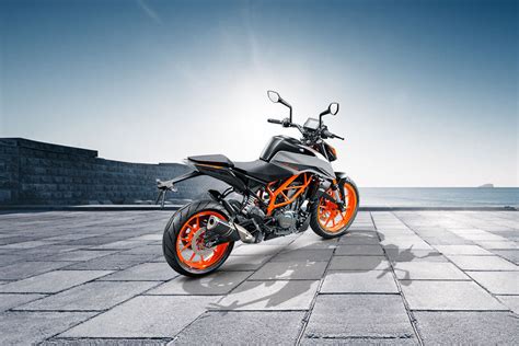 Ktm 390 Duke Price Images Mileage And Reviews