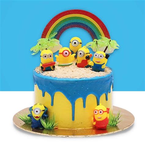 Minions make a fabulous theme for children's birthday parties for boys another wonderful design from hot mama's cakes features three minions on top on a single tier. Minion Design Cake - JUNANDUS