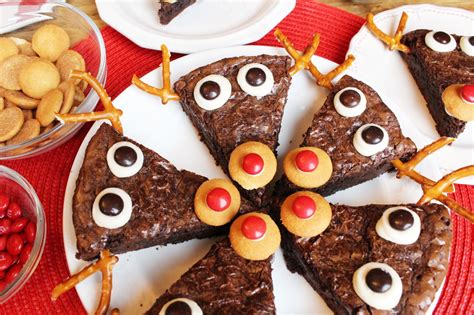 Brownie reindeer ingredients 1 (19.5 oz.) package pillsbury® classic traditional fudge brownie 1/2 cup crisco® pure vegetable oil 1/4 cup water 2 large eggs mini pretzel twists brown and red candy coated chocolate pieces 1 (16 oz.) can pillsbury® chocolate fudge frosting 1 (16 oz.) can pillsbury® vanilla frosting. Kylee's Kitchen: Reindeer Brownies