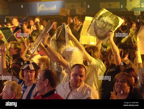 Half Length Mid Top Flag Smiling Speaking Crowd Mangrs Hi Res Stock Photography And Images Alamy