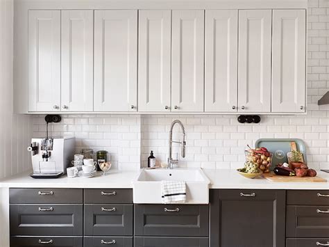 10 Gray Lower Cabinets White Upper Decoomo