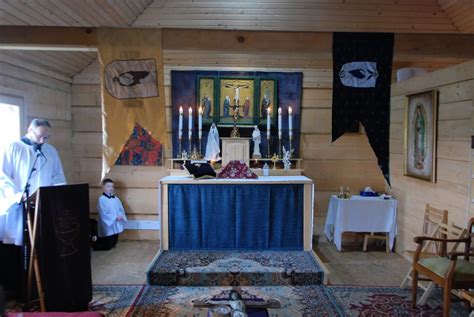 Choć zabrzmi to górnolotnie, to jednak msza trydencka oducza mnie aktorstwa, udawania przed bogiem i ludźmi lepszego niż jestem. TENETE TRADITIONES: "Msza Trydencka w Niepokalanowie ...