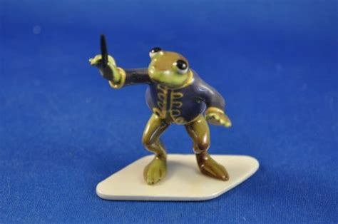 Hagen Renaker Porcelain Miniature Figurine 3306 The Band Conductor Frog