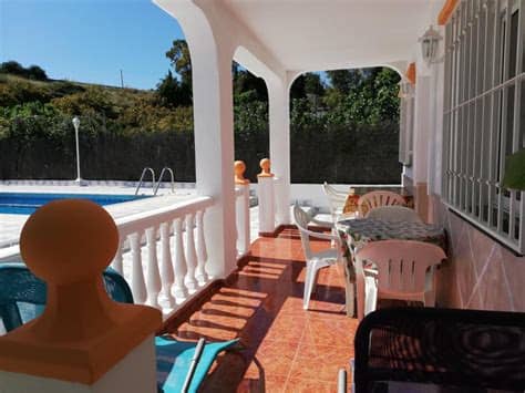 1 300 € / al mes espacio habitable : Casa-Chalet en Alquiler vacacional en Frigiliana Málaga de ...