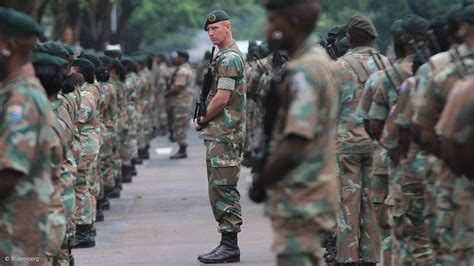South African National Defence Force Infantry On Parade 1022x575 Rmilitaryporn