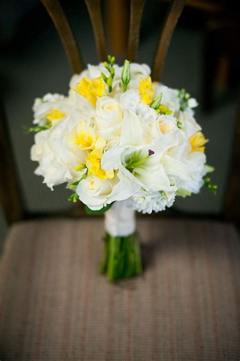 Junebug Weddings Photo Gallery White Wedding Bouquets White Flower