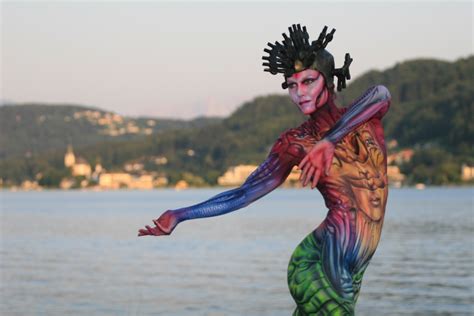 27 Mind Bending Photos From Austrias World Bodypainting Festival