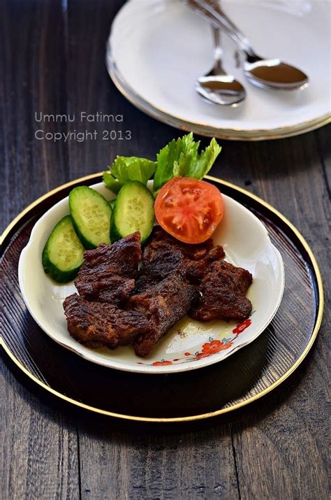 Dengan takaran bumbu yang pas, maka rasa daging sapi gepuk ini sangat lezat karena bumbunya meresap hingga ke suwiran daging terakhir. Empal Gepuk Daging Sapi | Food, Cooking recipes, Cooking