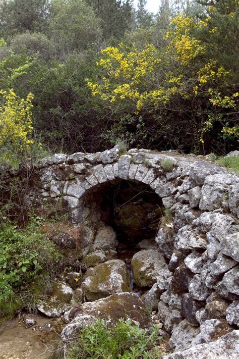Small Stone Bridge In Lefkada Stone Bridge Old Bridges Scenery