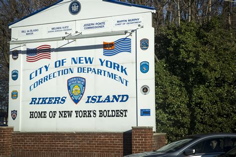 FBI Arrests Two New York Correction Officers in Alleged Beating Death