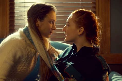 Wynonna Earp Star On Waverly And Nicoles First Kiss One Of The