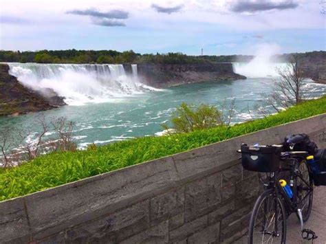 Niagara Falls And Vineyards Bike Tour